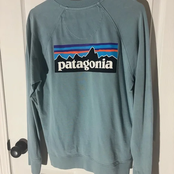 Patagonia Woman’s Light Blue Crewneck Sweater - Picture 2 of 6